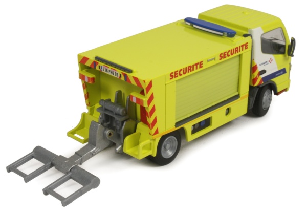 Mitsubishi Canter Safety Car