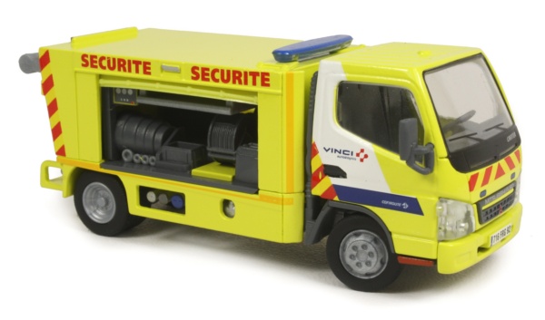 Mitsubishi Canter Safety Car