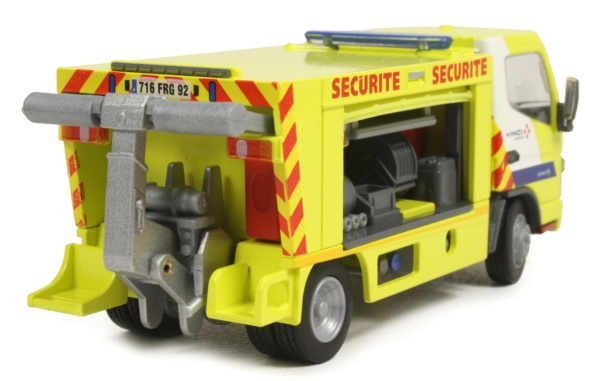 Mitsubishi Canter Safety Car