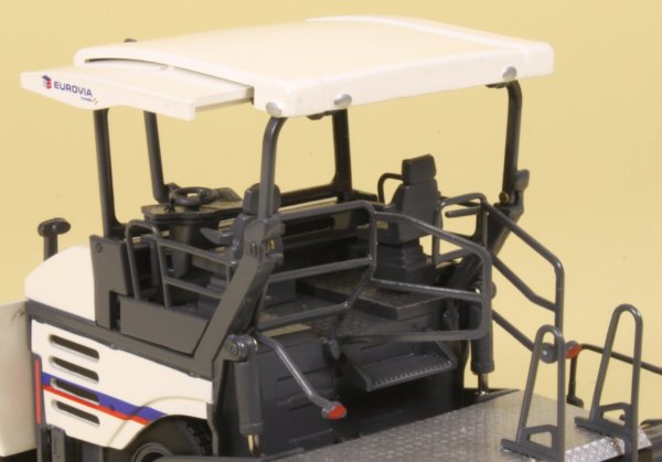 Voegele Super 1803-2 Wheeled Paver