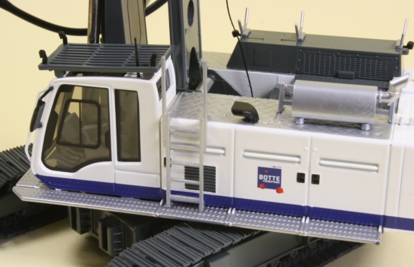 Liebherr LB28 - Botte Foundation