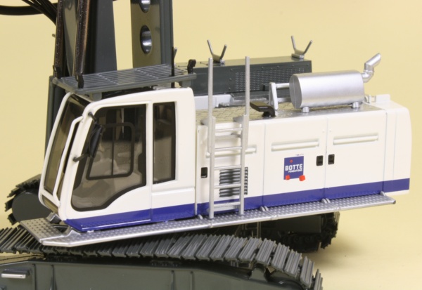 Liebherr LB28 - Botte Foundation