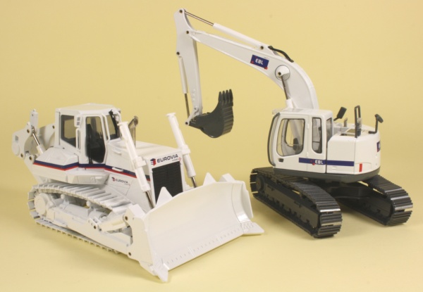 Liebherr PR754 Bulldozer with R924 Compact in EBL livery