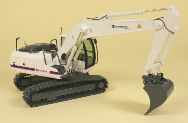 Liebherr R916 Advance Tracked Excavator
