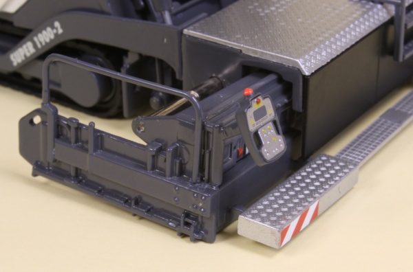 Vogele Super 1900-2, Jean Lefebvre