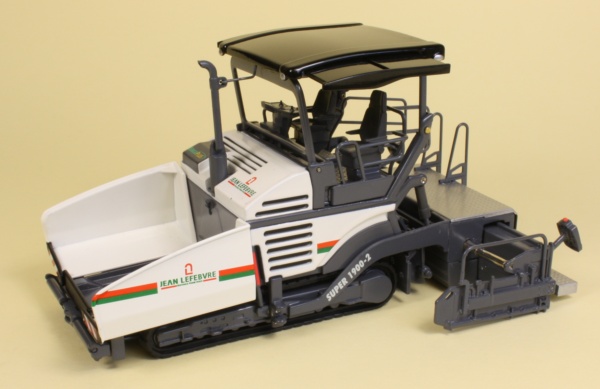 Vogele Super 1900-2, Jean Lefebvre