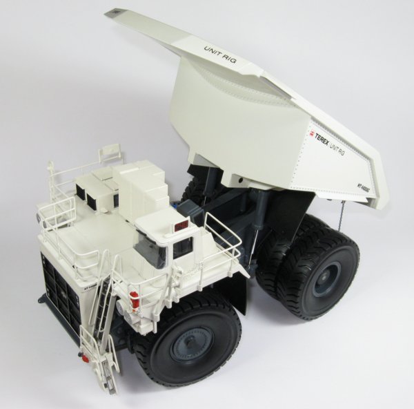 MT4400AC Mining Truck