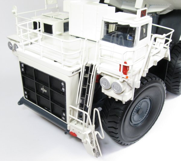 MT4400AC Mining Truck
