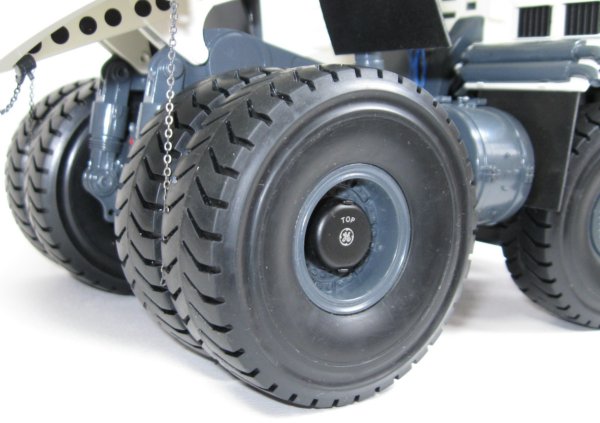 MT4400AC Mining Truck