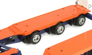 Drake 4x8 Swing Wing Trailer with Kenworth K200