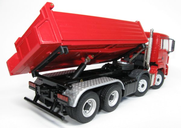 MAN 4-axle dump truck