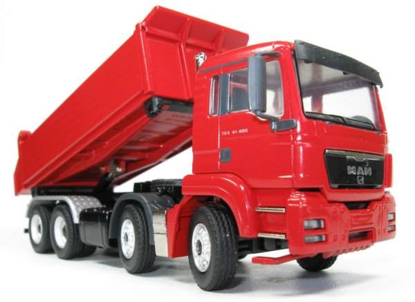 MAN 4-axle dump truck
