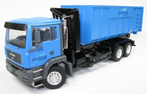 MAN 3-axle skip truck