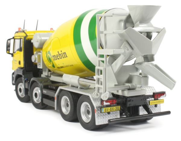 Liebherr HTM904 mixer on MAN TGS 4-axle chassis