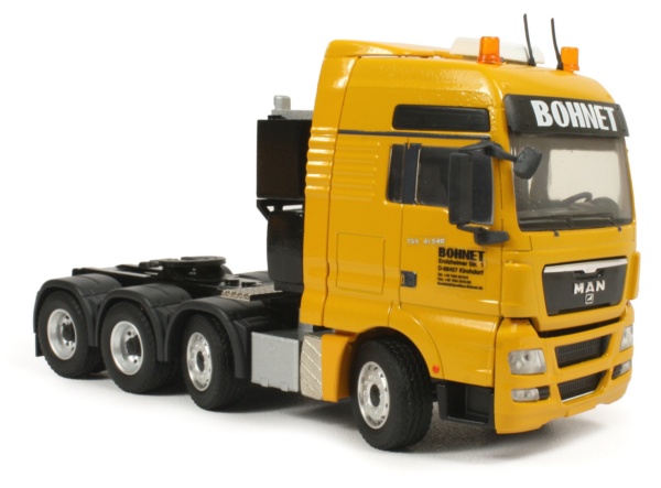 MAN TGX XXL with Goldhofer Drop-Centre Trailer