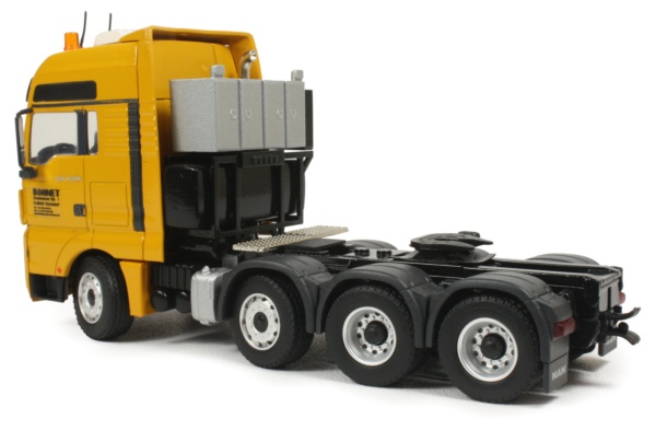 MAN TGX XXL with Goldhofer Drop-Centre Trailer