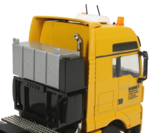 MAN TGX XXL with Goldhofer Drop-Centre Trailer
