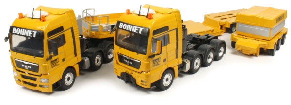 MAN TGX XXL with Goldhofer Drop-Centre Trailer