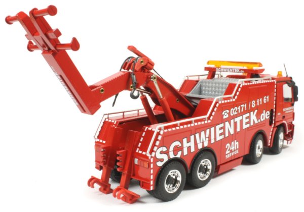 Actros 8x4 with Brechtel Recovery Body