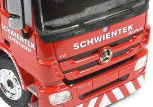 Actros 8x4 with Brechtel Recovery Body