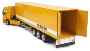 Actros Tractor with Box Trailer