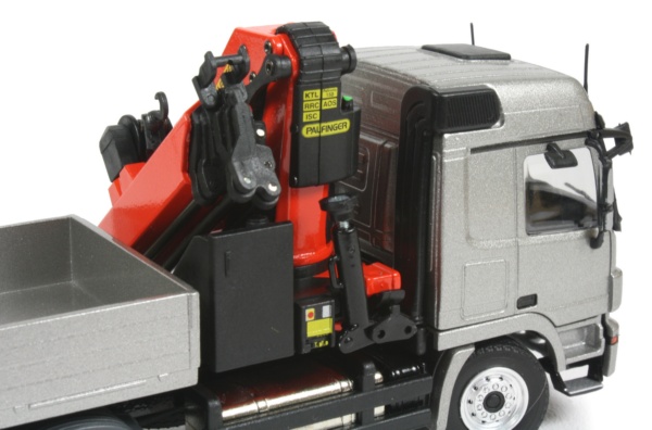 Actros truck with Palfinger PK53002-SH crane