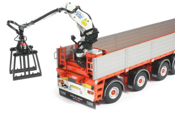 Scania R with 4-axle Brick Truck