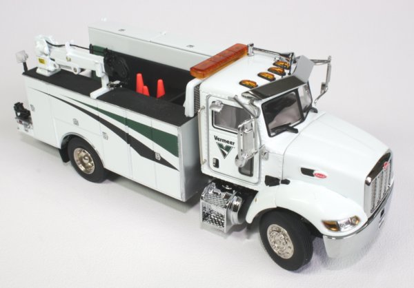 Peterbilt 335 Mechanics Truck (Vermeer)