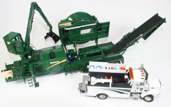 Peterbilt 335 Mechanics Truck (Vermeer)