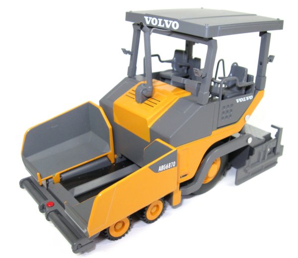 Volvo ABG6870 Wheeled Paver