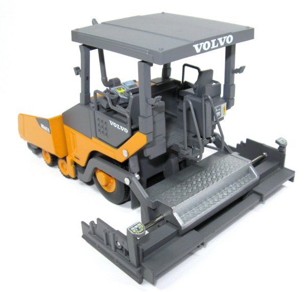 Volvo ABG6870 Wheeled Paver