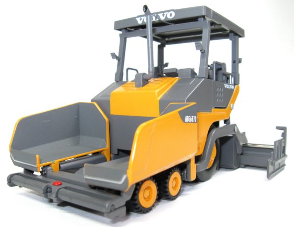 Volvo ABG6870 Wheeled Paver