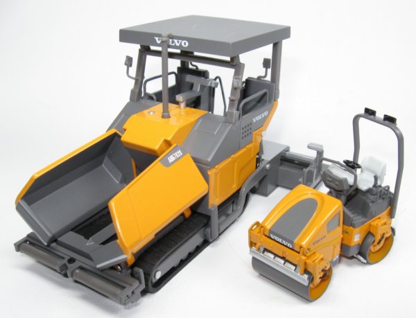 Volvo ABG7820 Tracked Paver