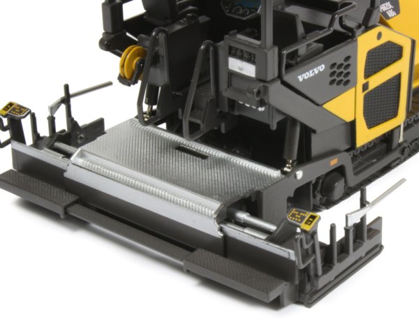 Volvo P6820C Tracked Paver