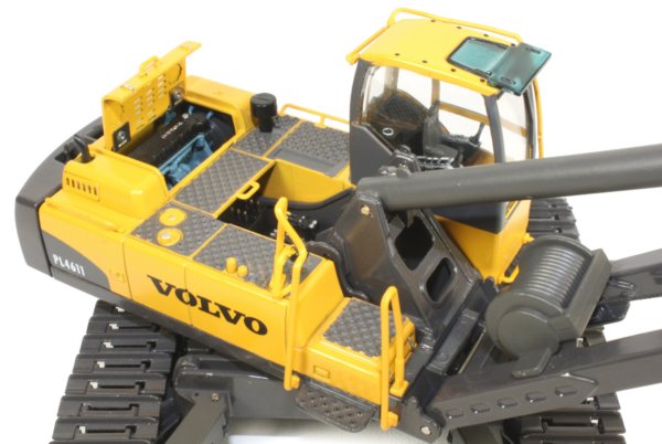 Volvo PL4611 Pipe Layer