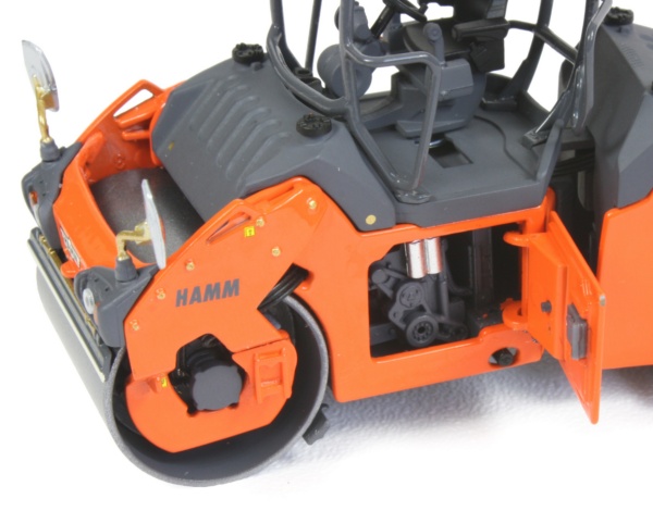 Hamm HD+110 Tandem Drum Roller