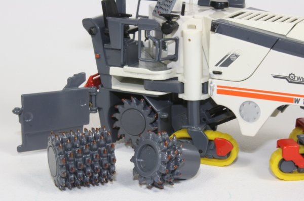 Wirtgen W100F