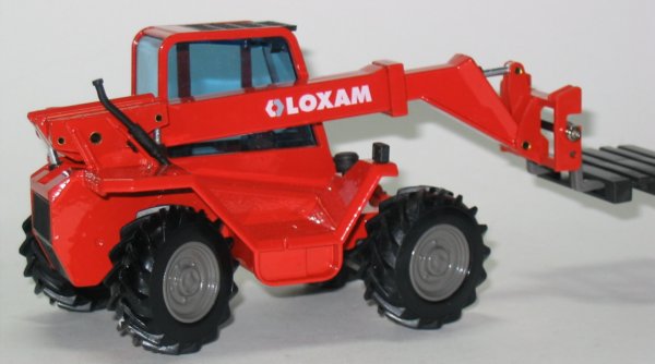 JCB Loadall in Loxam livery