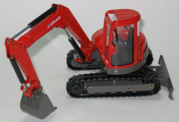 Yanmar Vio70 in Loxam livery